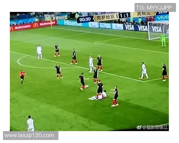 克罗地亚与英格兰比赛中球员黄牌情况分析与影响探讨 克罗地亚与英格兰比赛中球员黄牌情况分析与影响探讨