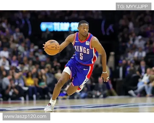 德阿隆福克斯引领国王崛起展现篮球新星的无限潜力与魅力